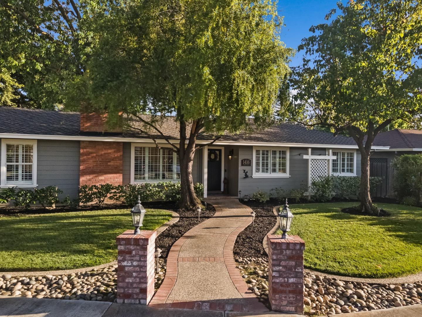 Detail Gallery Image 2 of 48 For 1416 Cameo Dr, Campbell,  CA 95008 - 4 Beds | 3 Baths