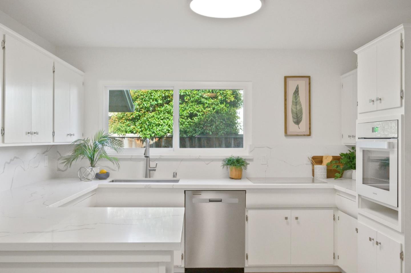 Detail Gallery Image 13 of 56 For 2310 Aram Ave, San Jose,  CA 95128 - 4 Beds | 2 Baths