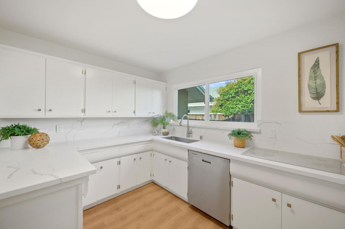 Detail Gallery Image 15 of 56 For 2310 Aram Ave, San Jose,  CA 95128 - 4 Beds | 2 Baths