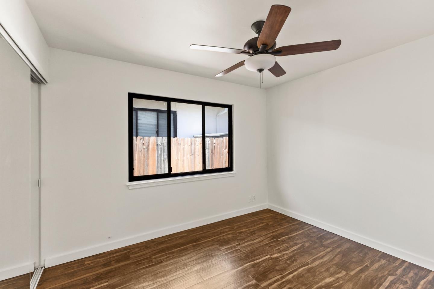 Detail Gallery Image 11 of 23 For 533 Theresa Dr, South San Francisco,  CA 94080 - 3 Beds | 2 Baths