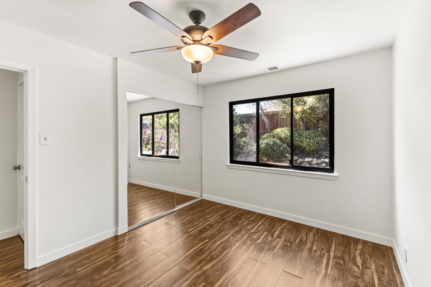 Detail Gallery Image 13 of 23 For 533 Theresa Dr, South San Francisco,  CA 94080 - 3 Beds | 2 Baths