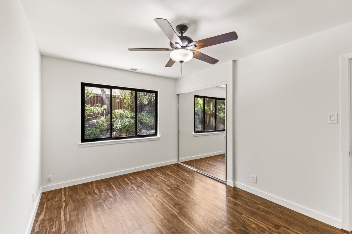 Detail Gallery Image 14 of 23 For 533 Theresa Dr, South San Francisco,  CA 94080 - 3 Beds | 2 Baths