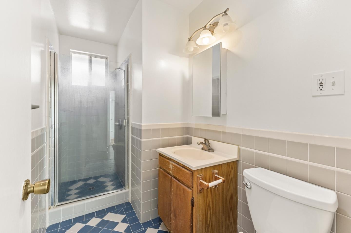 Detail Gallery Image 16 of 23 For 533 Theresa Dr, South San Francisco,  CA 94080 - 3 Beds | 2 Baths