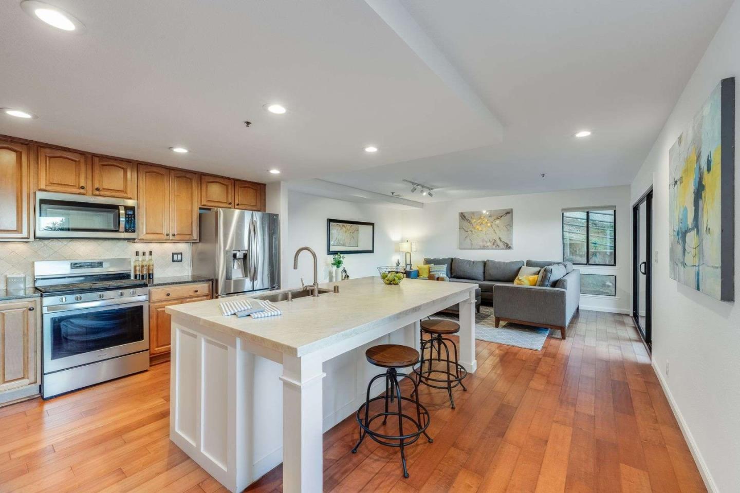 Detail Gallery Image 12 of 55 For 434 Portofino Dr #301,  San Carlos,  CA 94070 - 2 Beds | 2/1 Baths