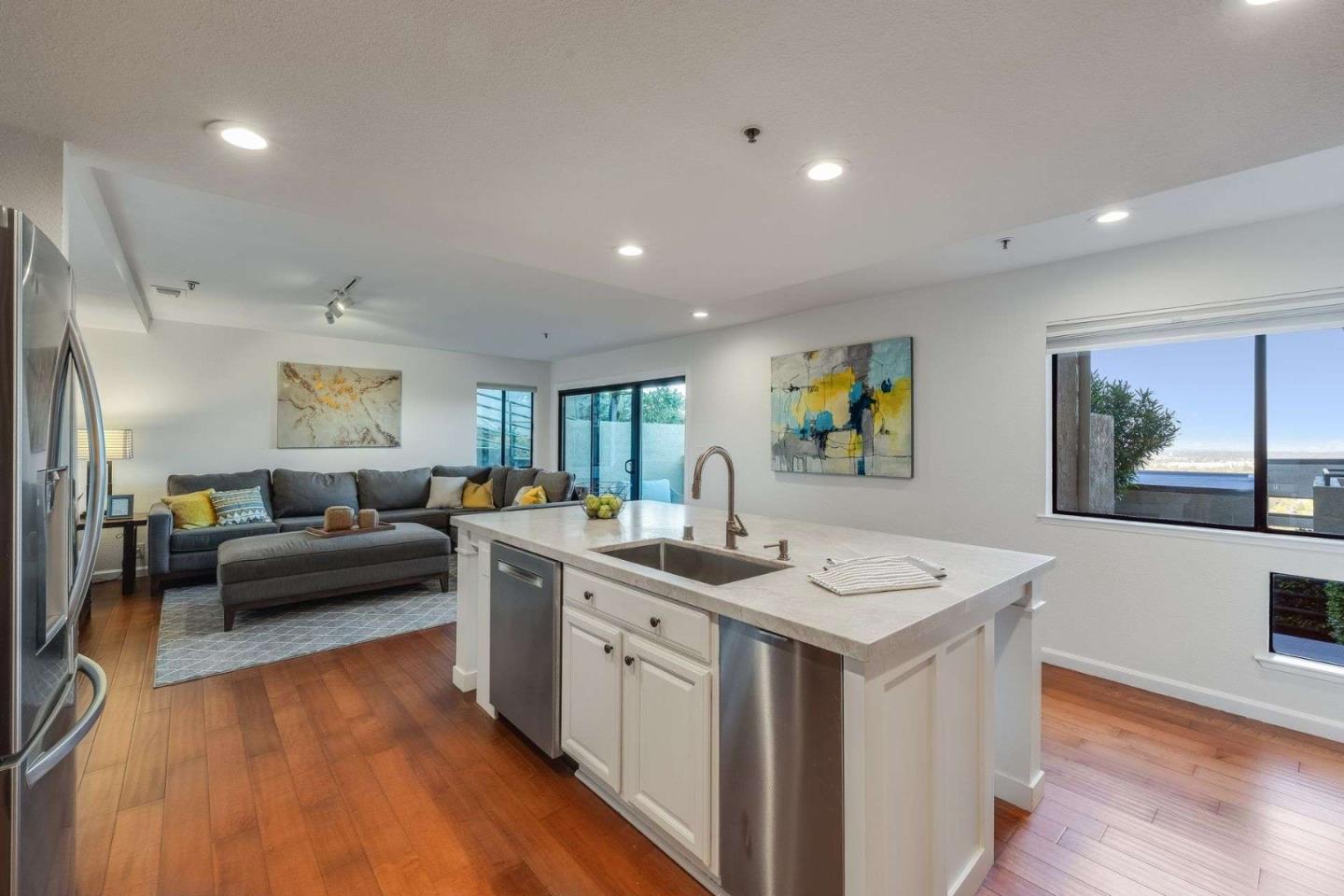 Detail Gallery Image 13 of 55 For 434 Portofino Dr #301,  San Carlos,  CA 94070 - 2 Beds | 2/1 Baths