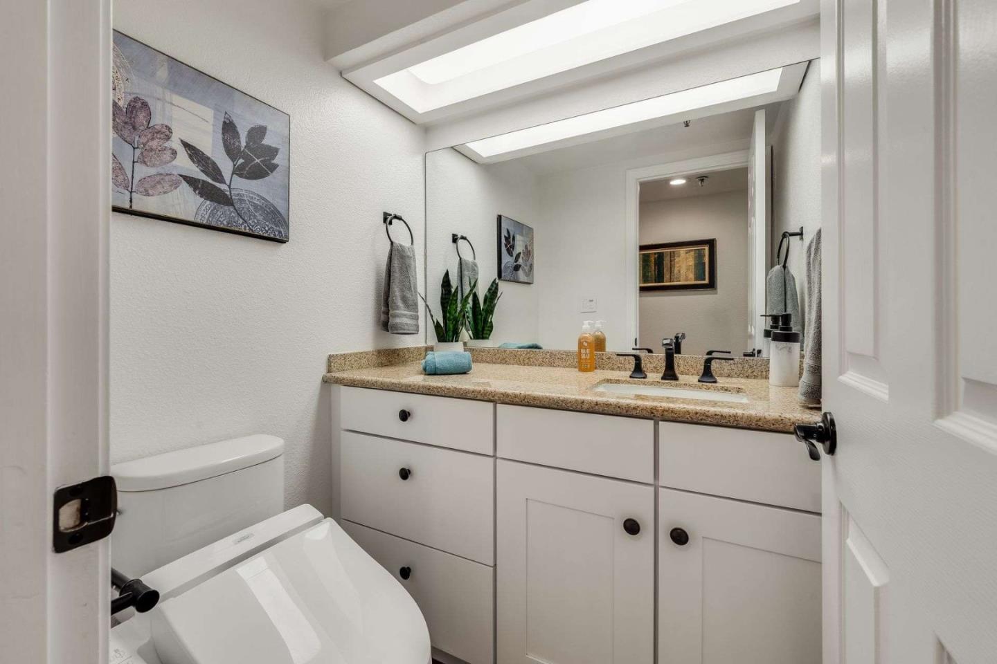 Detail Gallery Image 22 of 55 For 434 Portofino Dr #301,  San Carlos,  CA 94070 - 2 Beds | 2/1 Baths