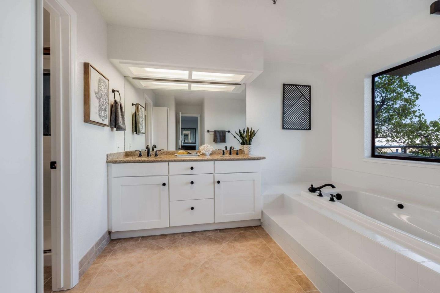 Detail Gallery Image 34 of 55 For 434 Portofino Dr #301,  San Carlos,  CA 94070 - 2 Beds | 2/1 Baths