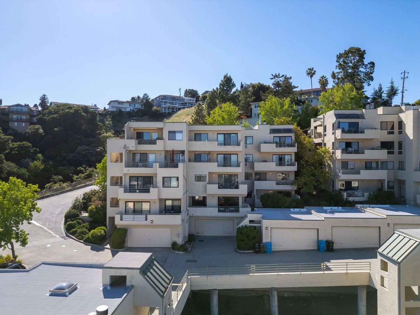Detail Gallery Image 38 of 55 For 434 Portofino Dr #301,  San Carlos,  CA 94070 - 2 Beds | 2/1 Baths