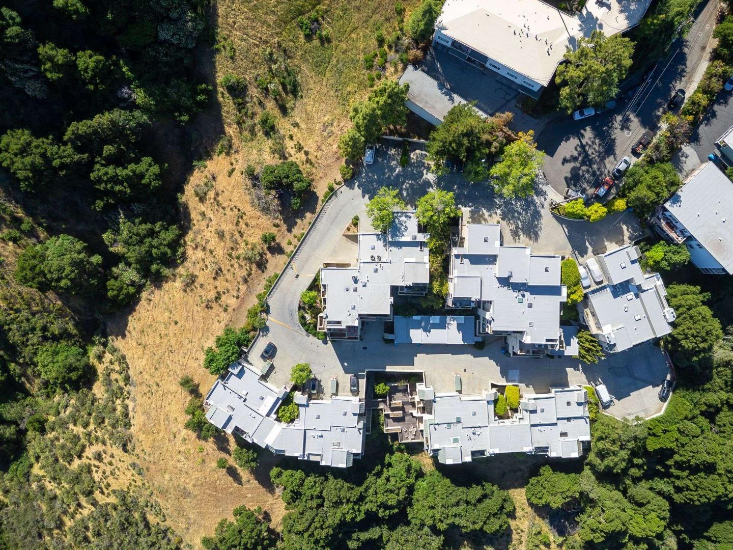 Detail Gallery Image 39 of 55 For 434 Portofino Dr #301,  San Carlos,  CA 94070 - 2 Beds | 2/1 Baths