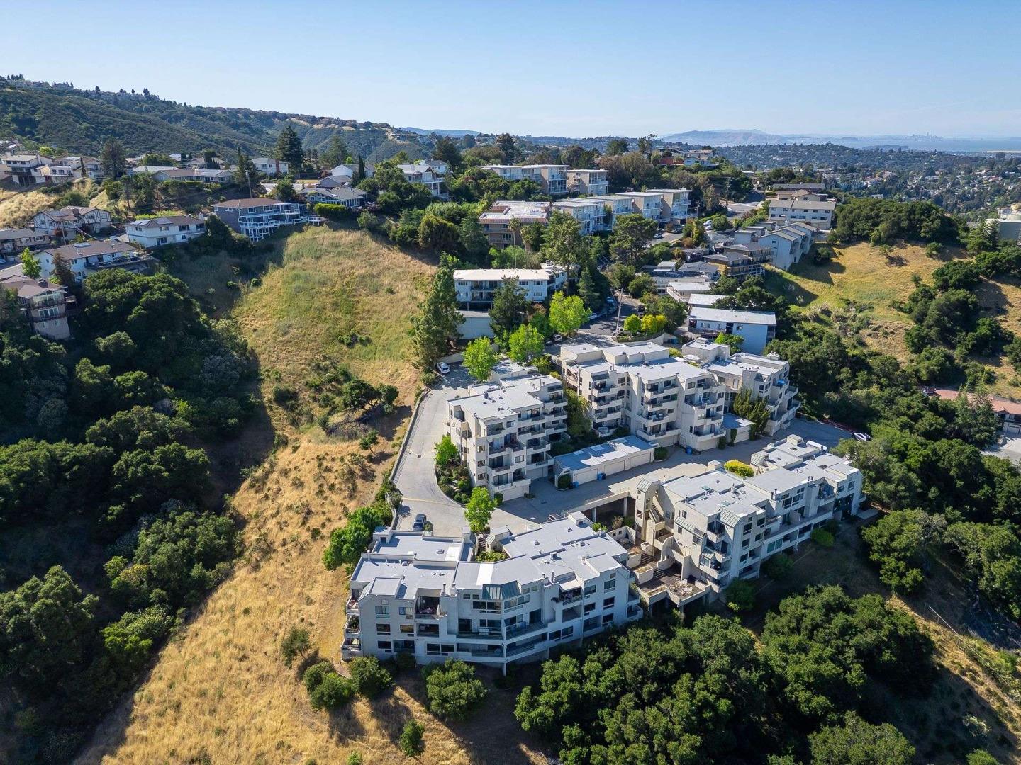 Detail Gallery Image 41 of 55 For 434 Portofino Dr #301,  San Carlos,  CA 94070 - 2 Beds | 2/1 Baths