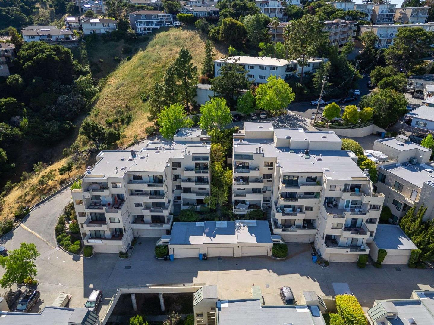 Detail Gallery Image 45 of 55 For 434 Portofino Dr #301,  San Carlos,  CA 94070 - 2 Beds | 2/1 Baths