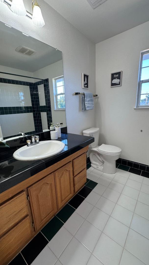 Detail Gallery Image 25 of 33 For 10142 N Portal Ave, Cupertino,  CA 95014 - 4 Beds | 3/1 Baths