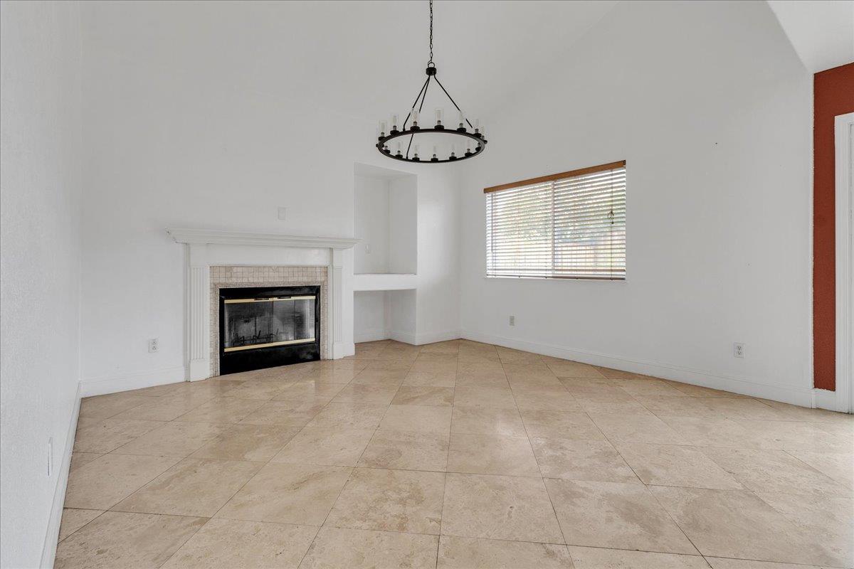 Detail Gallery Image 10 of 27 For 387 Anderson St, Soledad,  CA 93960 - 4 Beds | 3 Baths