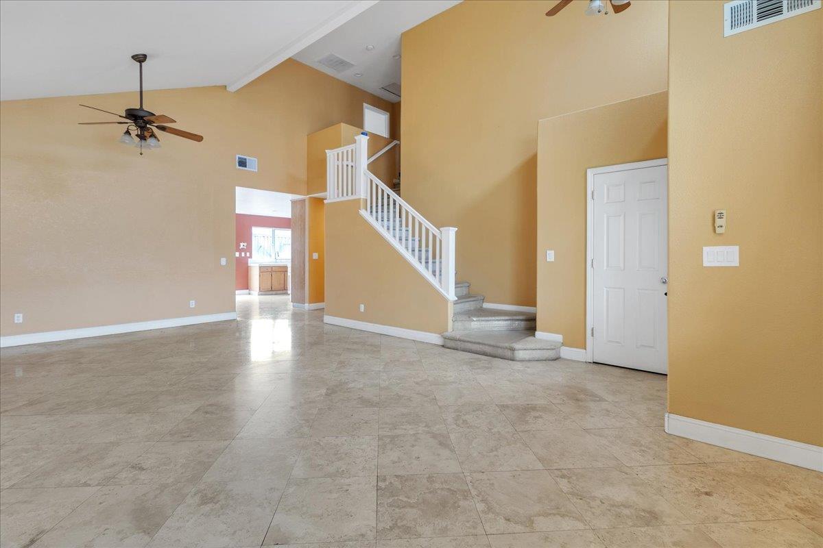 Detail Gallery Image 6 of 27 For 387 Anderson St, Soledad,  CA 93960 - 4 Beds | 3 Baths