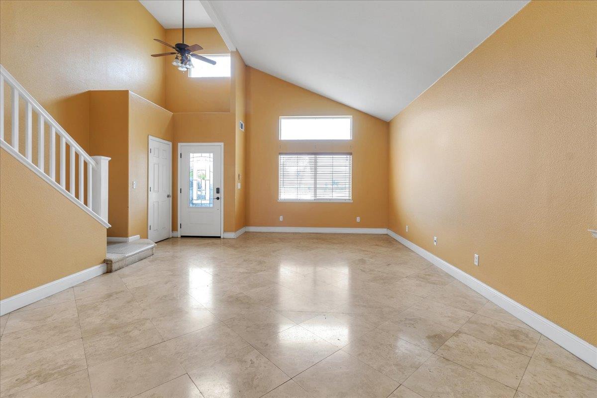 Detail Gallery Image 7 of 27 For 387 Anderson St, Soledad,  CA 93960 - 4 Beds | 3 Baths