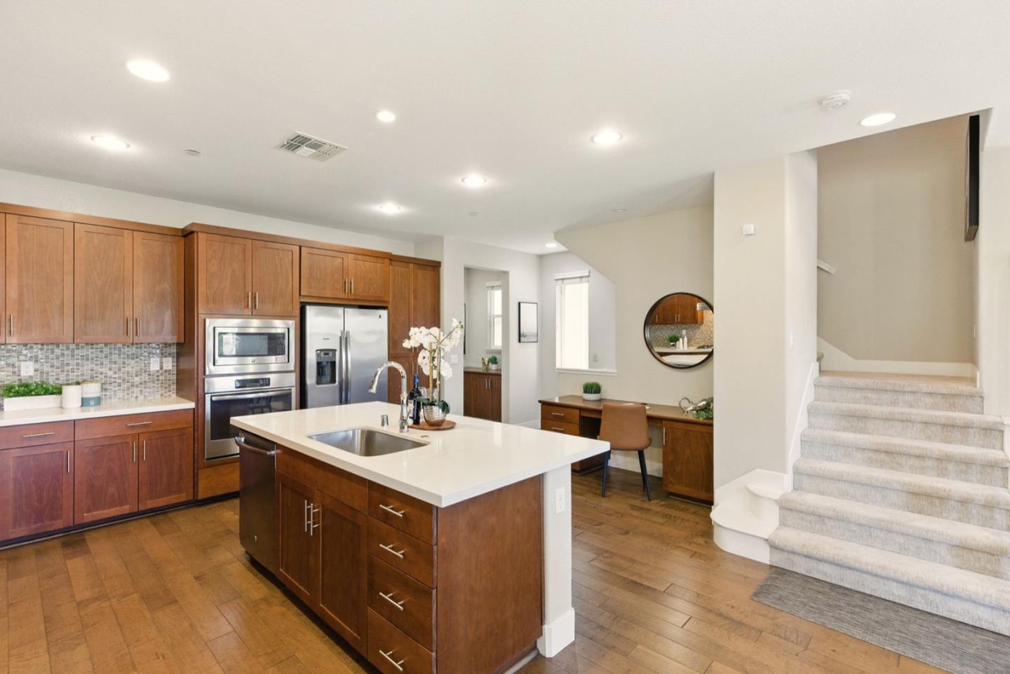 Detail Gallery Image 11 of 43 For 4439 Kennett Ter, Fremont,  CA 94536 - 4 Beds | 4 Baths