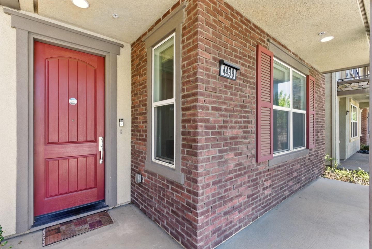 Detail Gallery Image 5 of 43 For 4439 Kennett Ter, Fremont,  CA 94536 - 4 Beds | 4 Baths