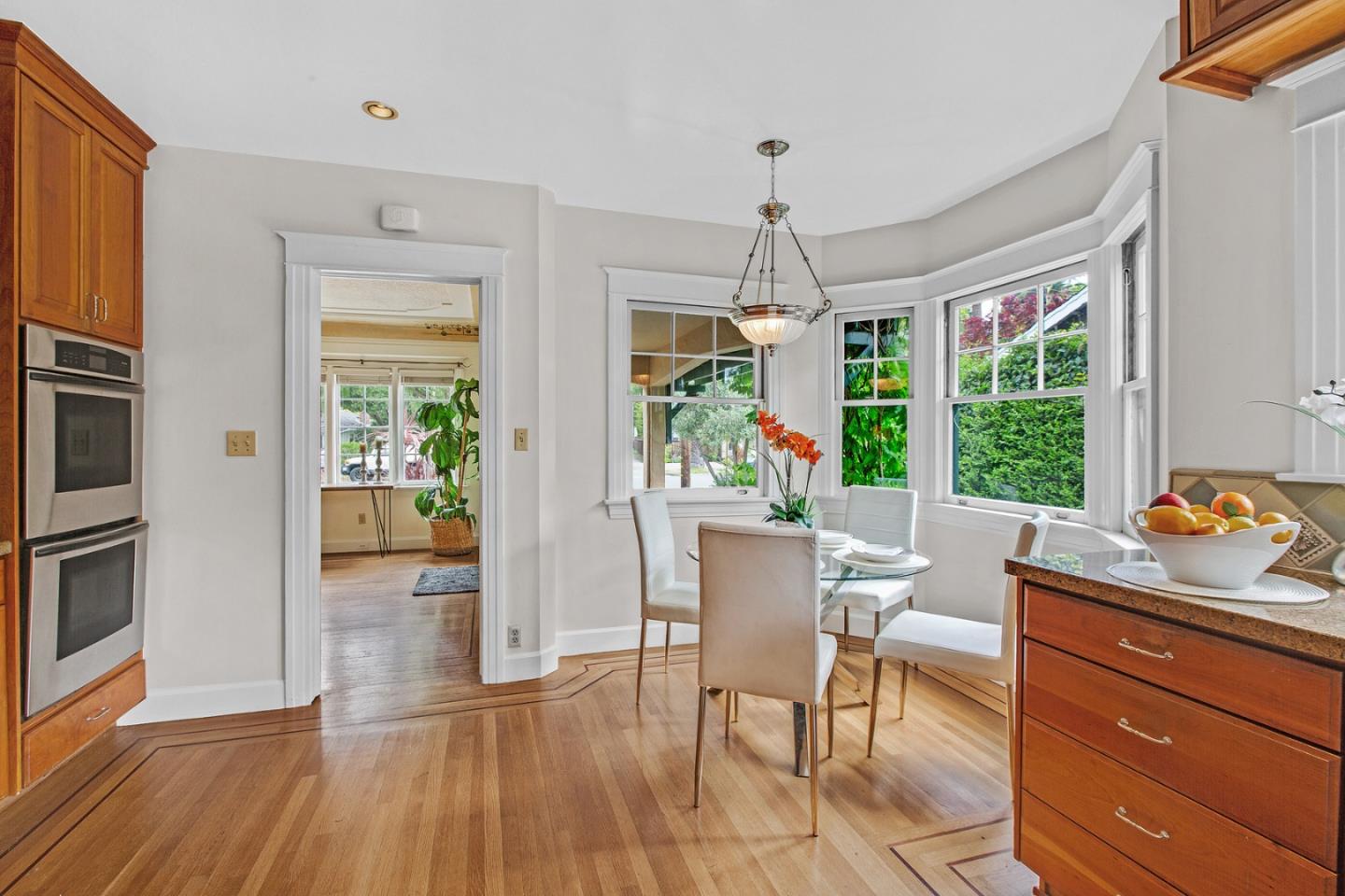 Detail Gallery Image 10 of 35 For 329 Pope St, Menlo Park,  CA 94025 - 3 Beds | 2 Baths
