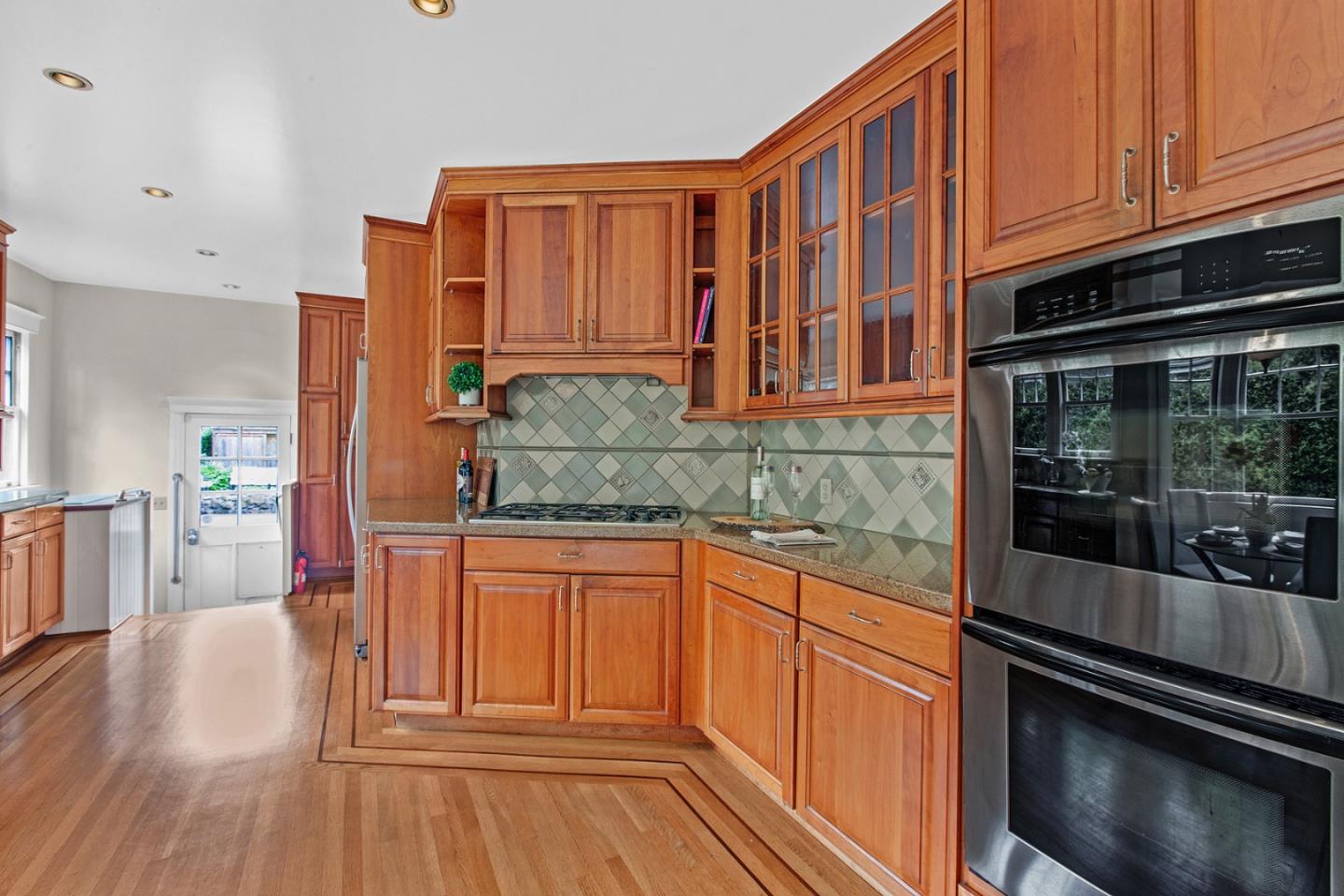 Detail Gallery Image 11 of 35 For 329 Pope St, Menlo Park,  CA 94025 - 3 Beds | 2 Baths