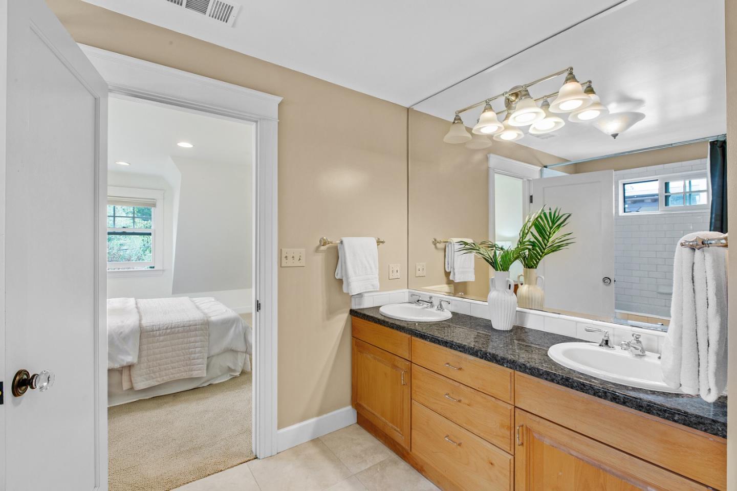 Detail Gallery Image 19 of 35 For 329 Pope St, Menlo Park,  CA 94025 - 3 Beds | 2 Baths