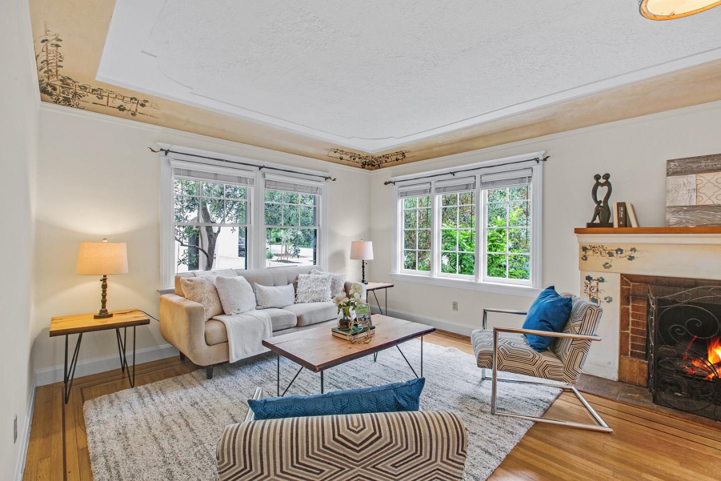 Detail Gallery Image 5 of 35 For 329 Pope St, Menlo Park,  CA 94025 - 3 Beds | 2 Baths