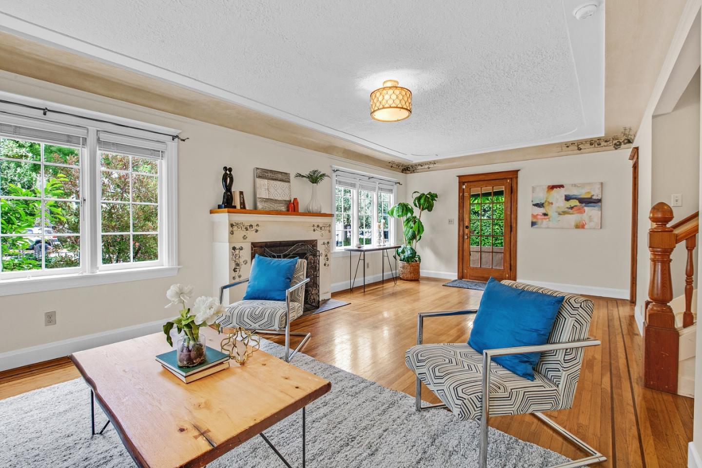 Detail Gallery Image 8 of 35 For 329 Pope St, Menlo Park,  CA 94025 - 3 Beds | 2 Baths