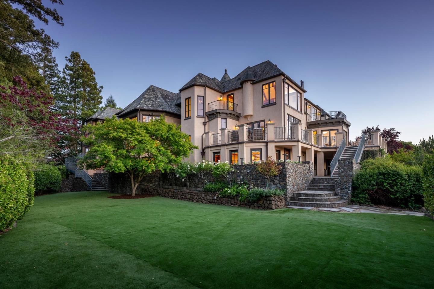 Detail Gallery Image 1 of 49 For 30 Drayton Rd, Hillsborough,  CA 94010 - 5 Beds | 4/3 Baths