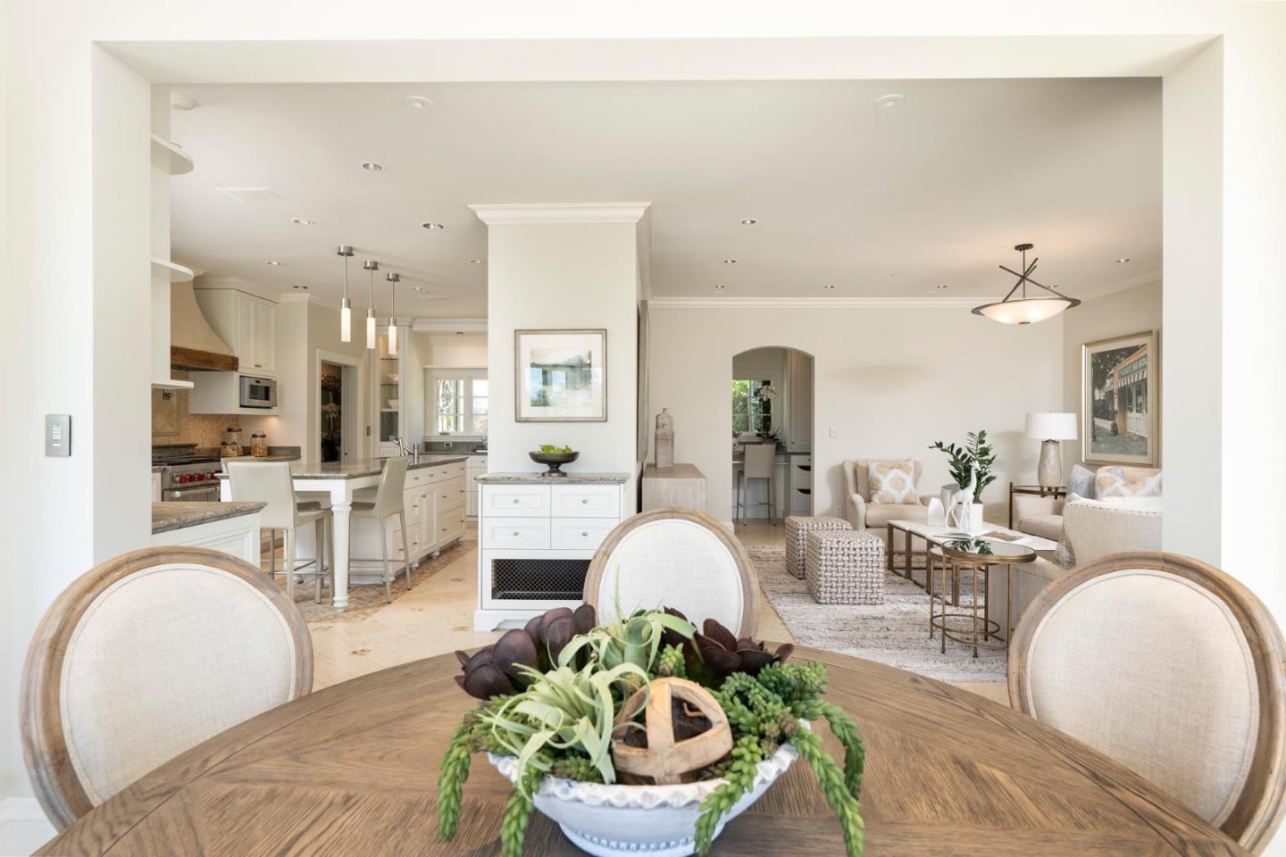 Detail Gallery Image 12 of 49 For 30 Drayton Rd, Hillsborough,  CA 94010 - 5 Beds | 4/3 Baths