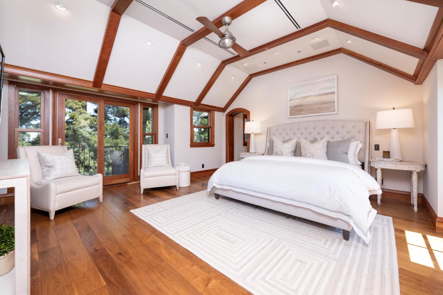 Detail Gallery Image 17 of 49 For 30 Drayton Rd, Hillsborough,  CA 94010 - 5 Beds | 4/3 Baths