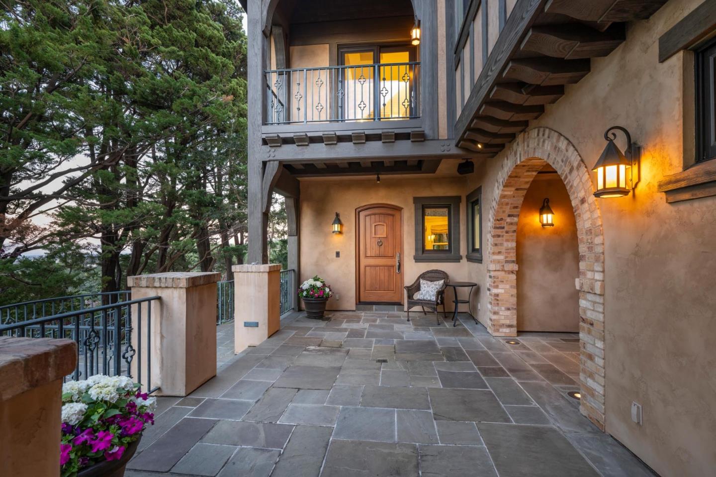 Detail Gallery Image 31 of 49 For 30 Drayton Rd, Hillsborough,  CA 94010 - 5 Beds | 4/3 Baths
