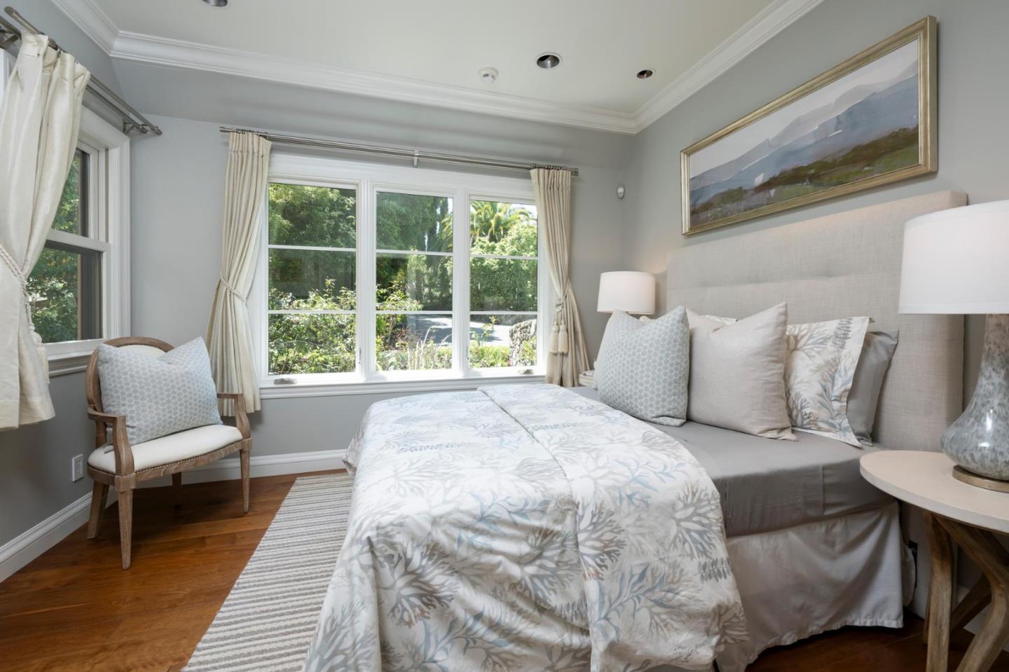 Detail Gallery Image 33 of 49 For 30 Drayton Rd, Hillsborough,  CA 94010 - 5 Beds | 4/3 Baths