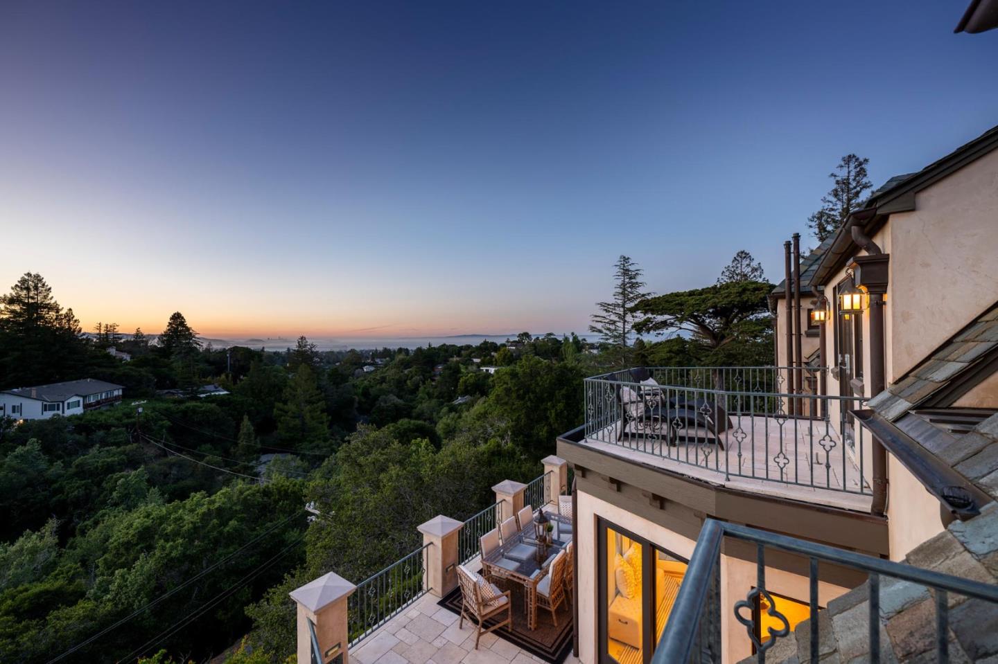 Detail Gallery Image 44 of 49 For 30 Drayton Rd, Hillsborough,  CA 94010 - 5 Beds | 4/3 Baths