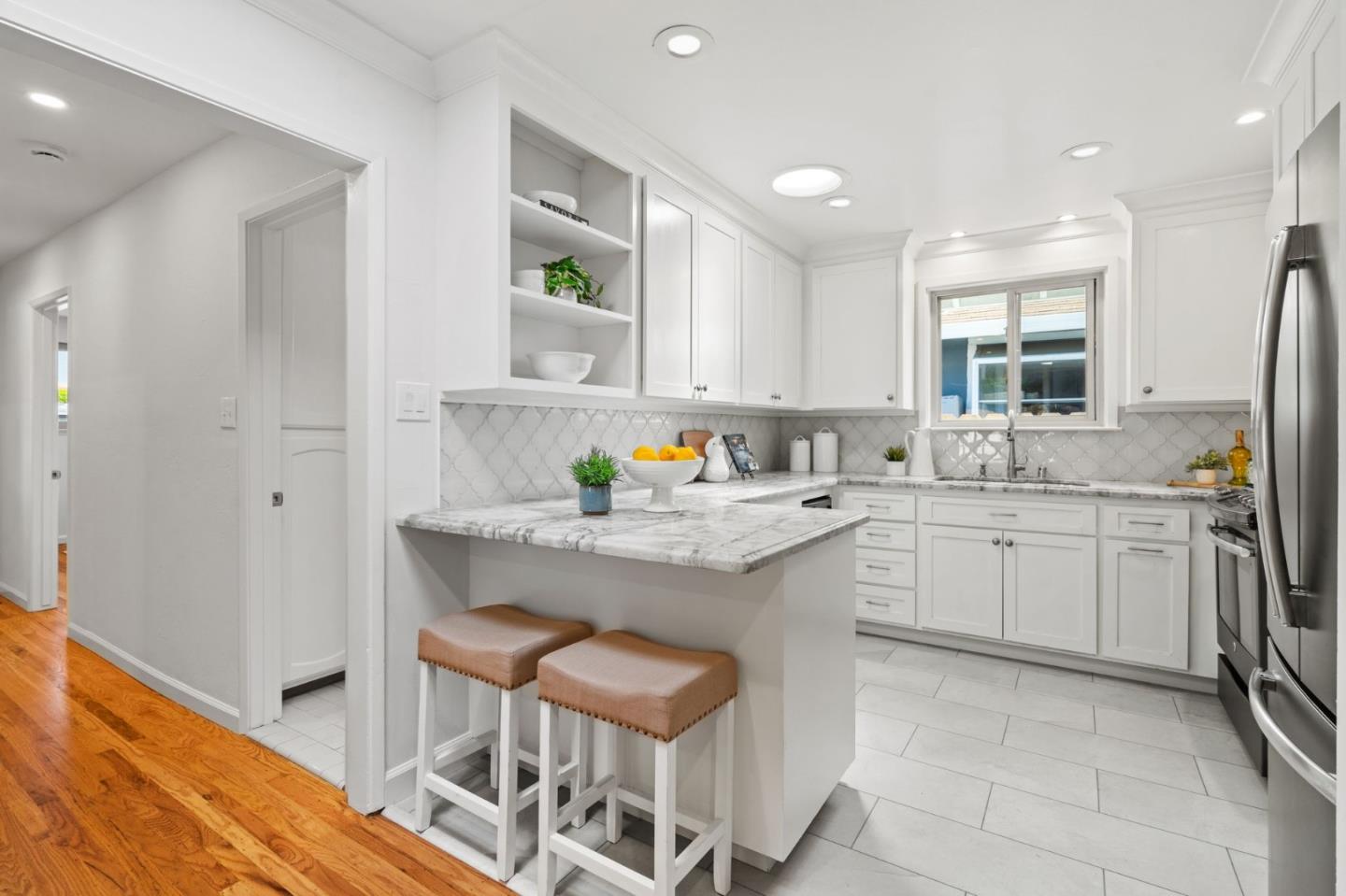 Detail Gallery Image 10 of 28 For 291 Alturas Ave, Sunnyvale,  CA 94085 - 3 Beds | 2 Baths
