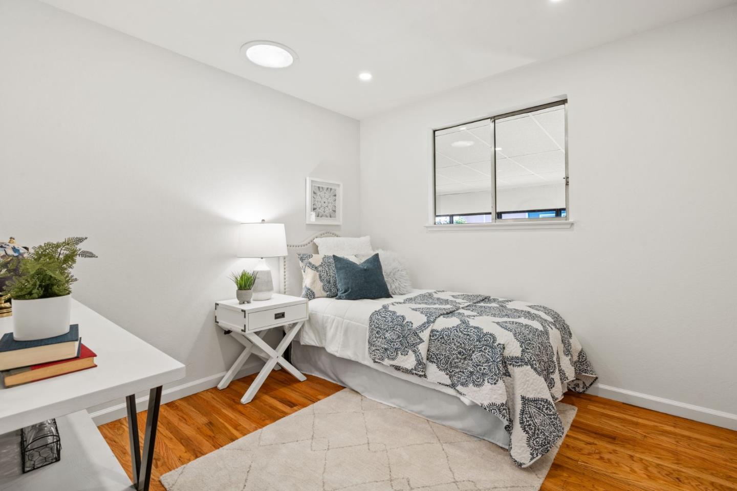 Detail Gallery Image 17 of 28 For 291 Alturas Ave, Sunnyvale,  CA 94085 - 3 Beds | 2 Baths