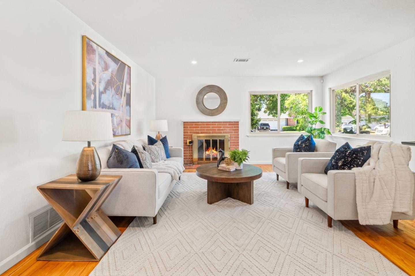 Detail Gallery Image 5 of 28 For 291 Alturas Ave, Sunnyvale,  CA 94085 - 3 Beds | 2 Baths