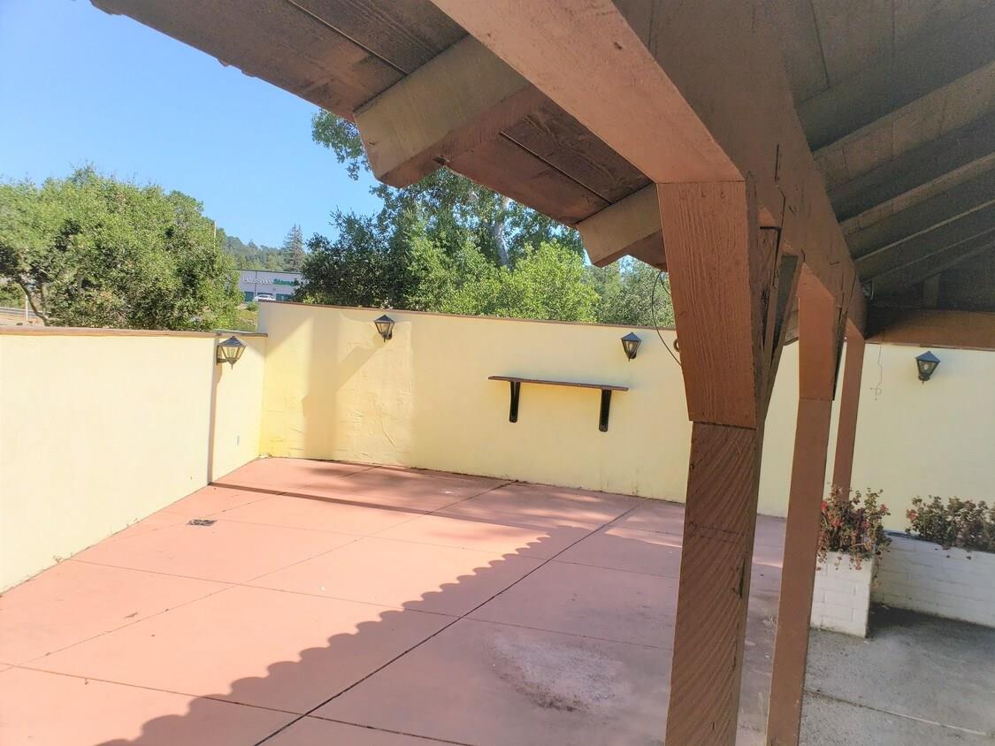 Detail Gallery Image 7 of 11 For 6016 Scotts Valley Dr, Scotts Valley,  CA 95066 - – Beds | – Baths