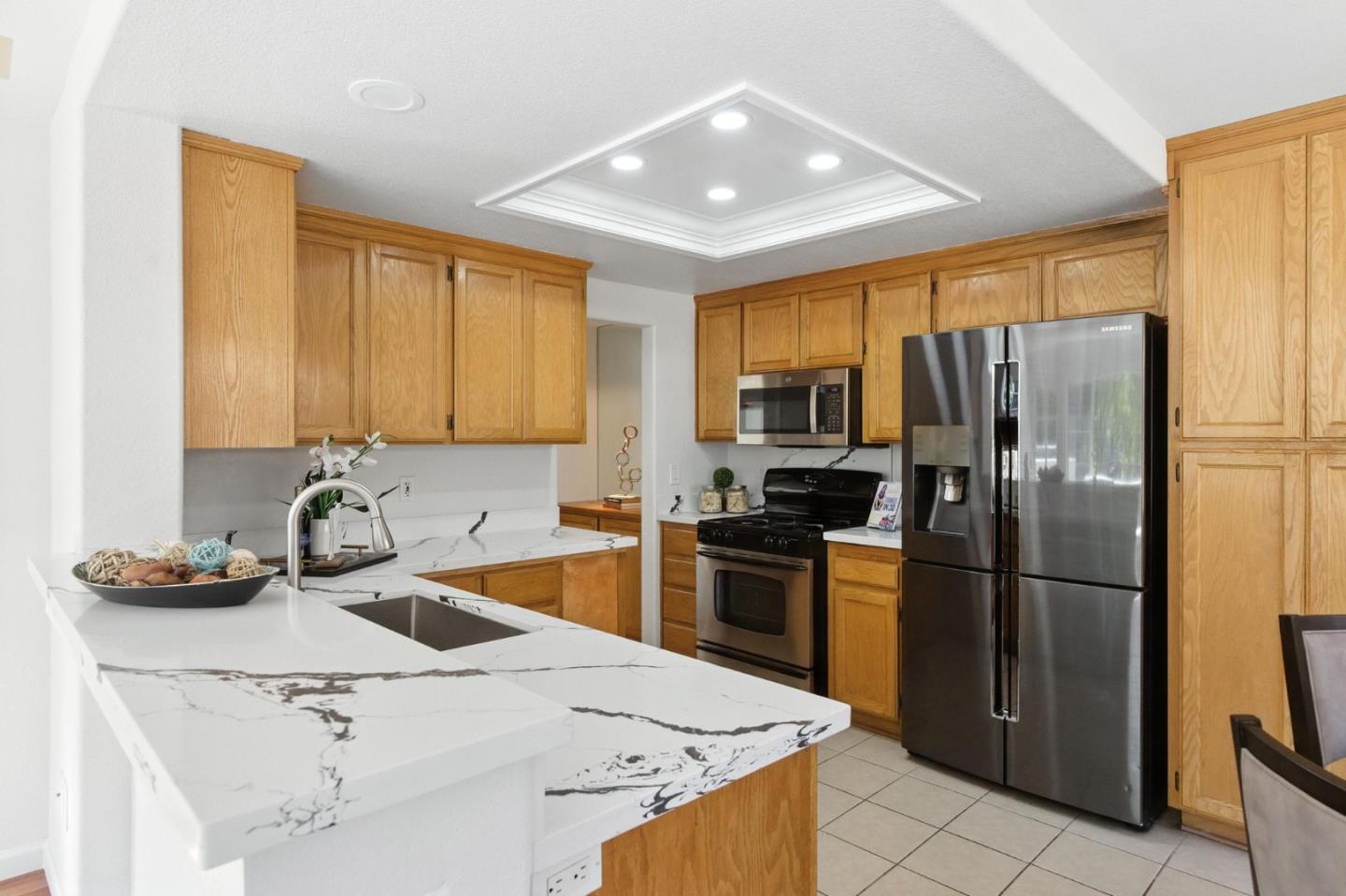 Detail Gallery Image 21 of 51 For 553 Mill River Ln, San Jose,  CA 95134 - 3 Beds | 2/1 Baths