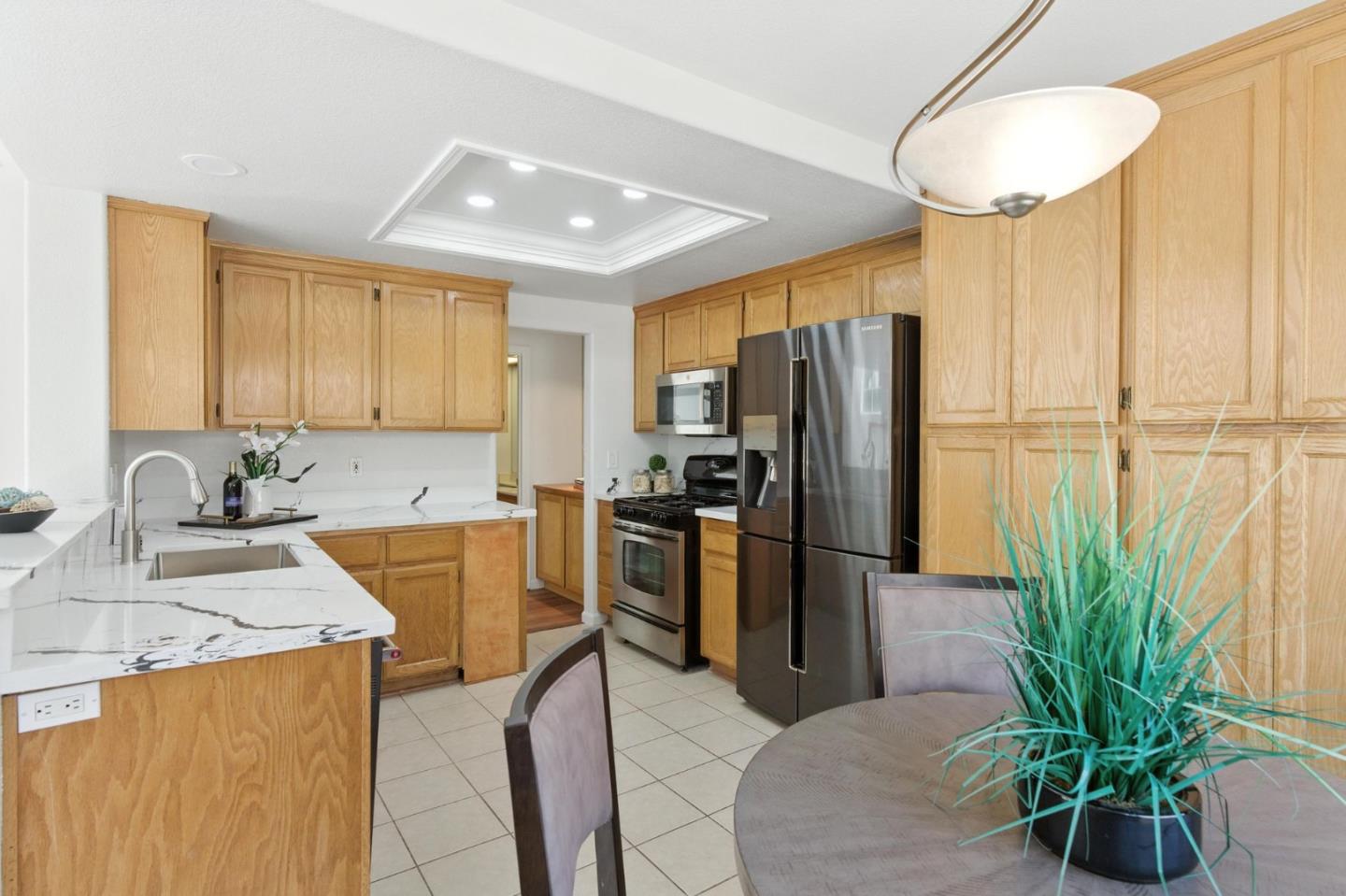 Detail Gallery Image 23 of 51 For 553 Mill River Ln, San Jose,  CA 95134 - 3 Beds | 2/1 Baths