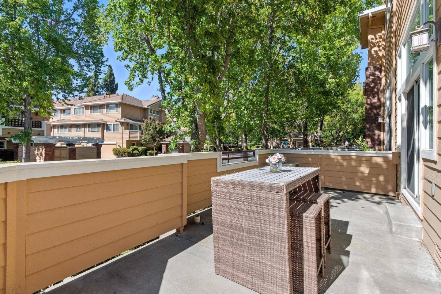 Detail Gallery Image 5 of 51 For 553 Mill River Ln, San Jose,  CA 95134 - 3 Beds | 2/1 Baths