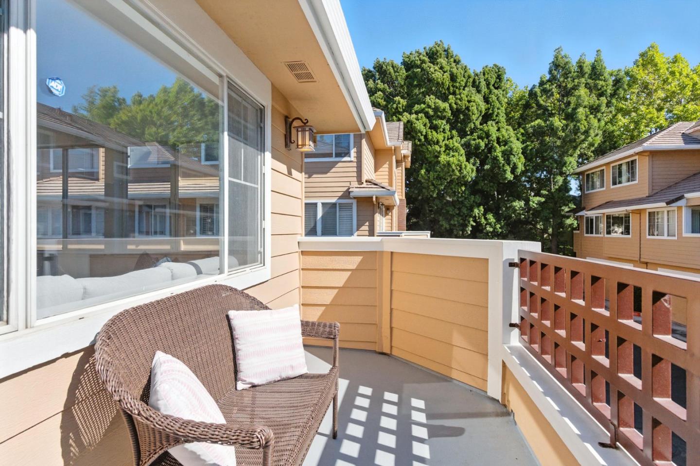 Detail Gallery Image 6 of 51 For 553 Mill River Ln, San Jose,  CA 95134 - 3 Beds | 2/1 Baths