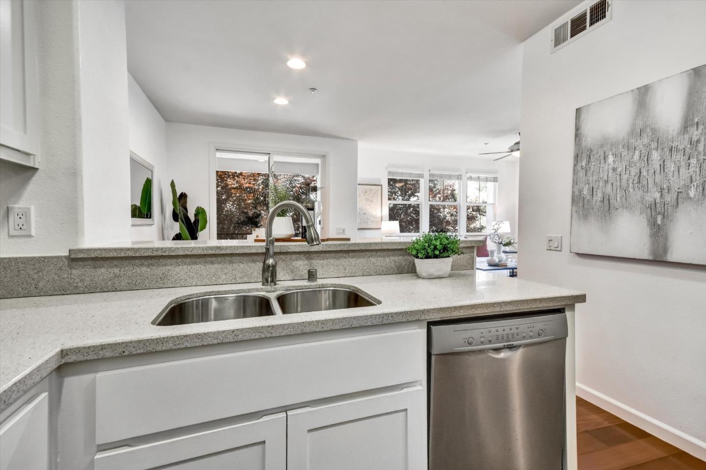 Detail Gallery Image 17 of 28 For 776 Messina Gardens Ln, San Jose,  CA 95133 - 2 Beds | 2/1 Baths