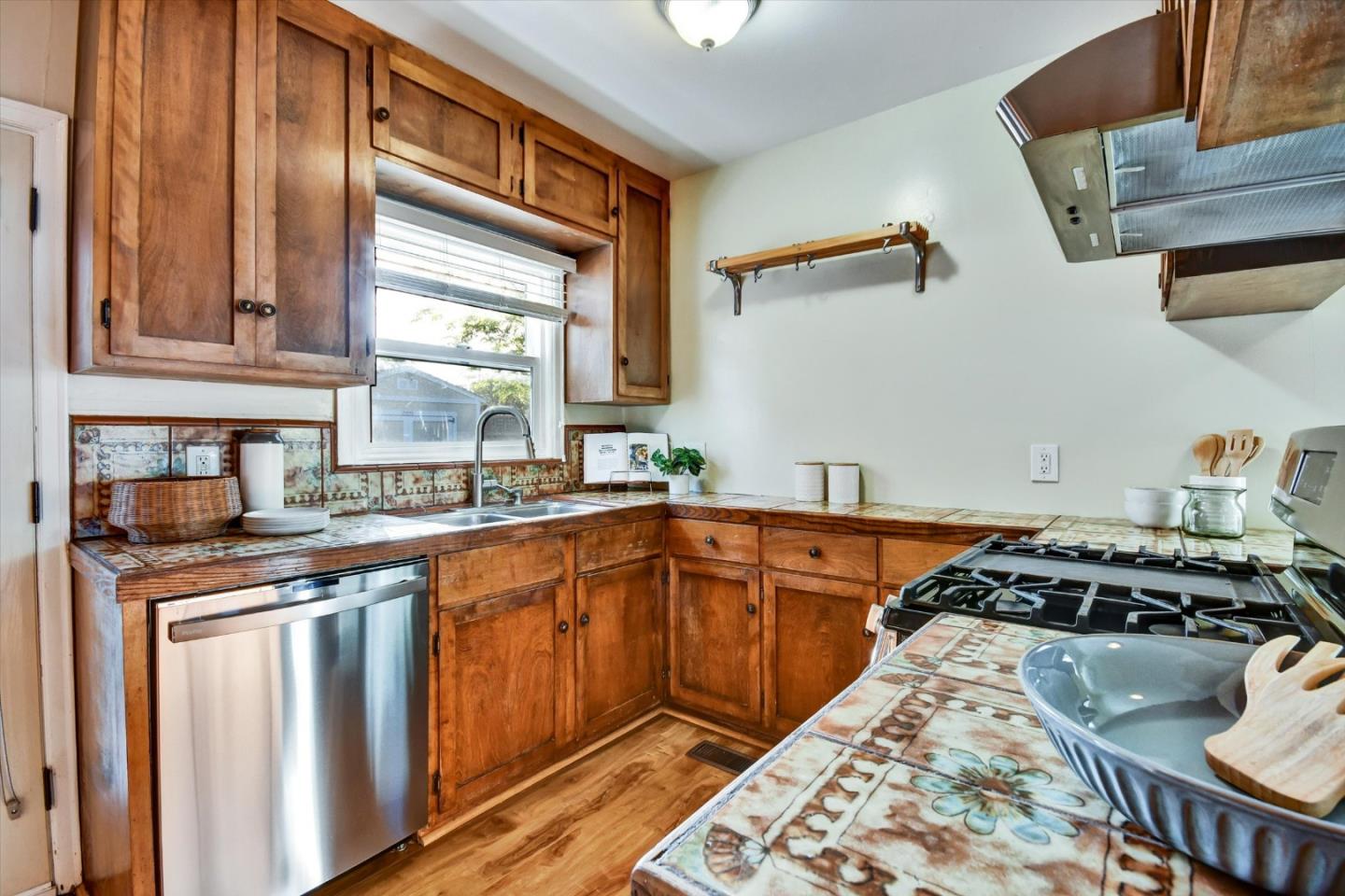 Detail Gallery Image 21 of 36 For 998 Ramona Ct, San Jose,  CA 95125 - 2 Beds | 1 Baths