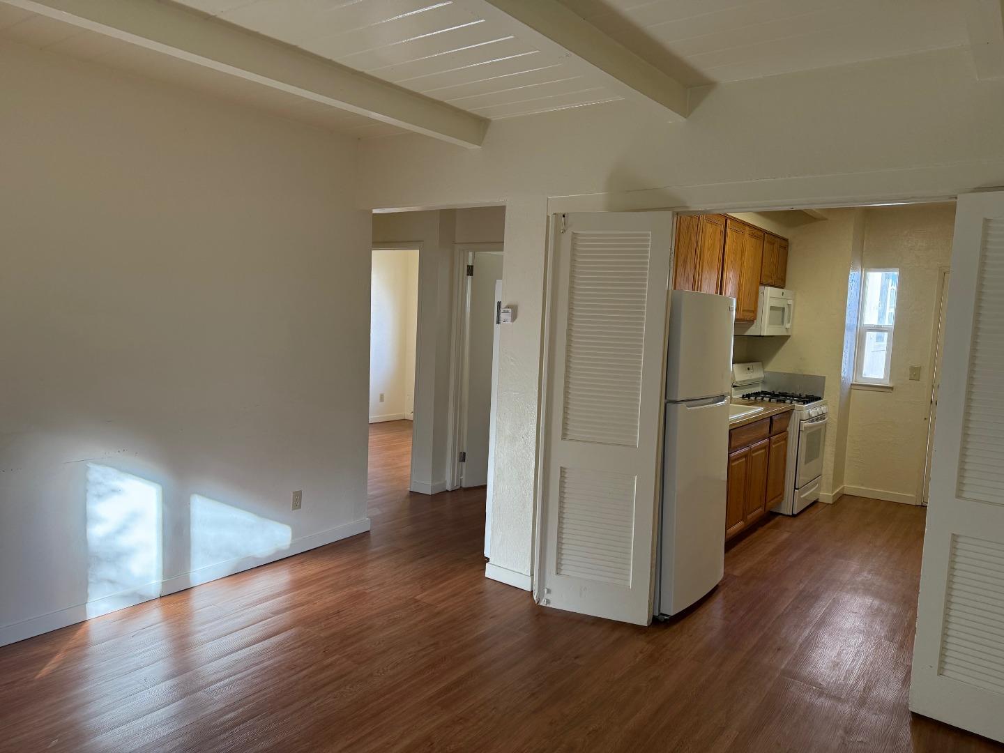 Detail Gallery Image 5 of 10 For 1003 Third St #2,  San Juan Bautista,  CA 95045 - 2 Beds | 1 Baths
