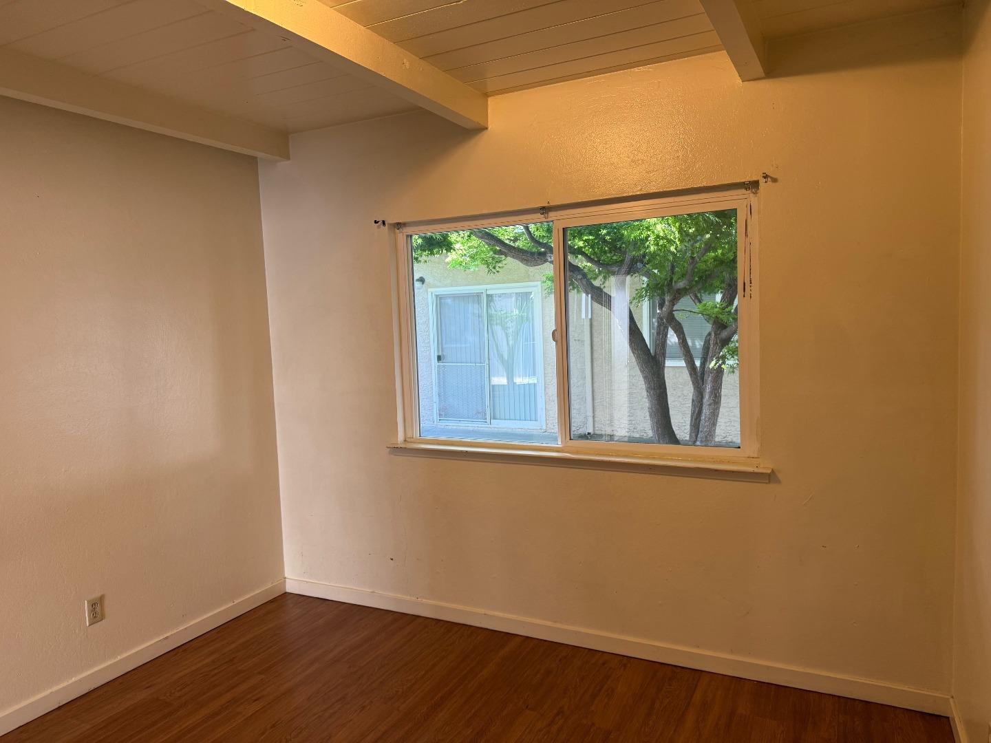 Detail Gallery Image 7 of 10 For 1003 Third St #2,  San Juan Bautista,  CA 95045 - 2 Beds | 1 Baths