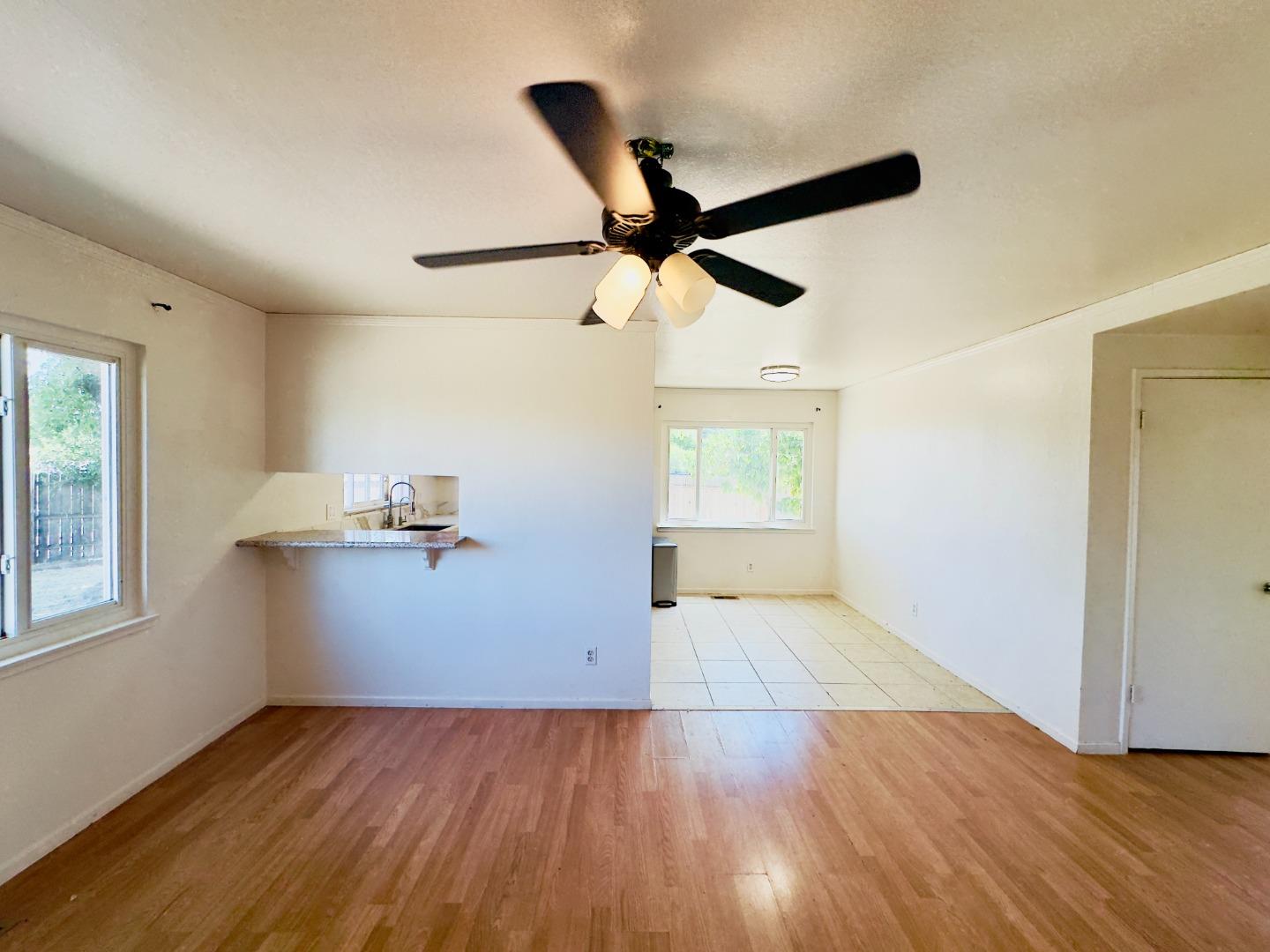 Detail Gallery Image 4 of 24 For 1430 Mckinley St, Fairfield,  CA 94533 - 4 Beds | 2/1 Baths