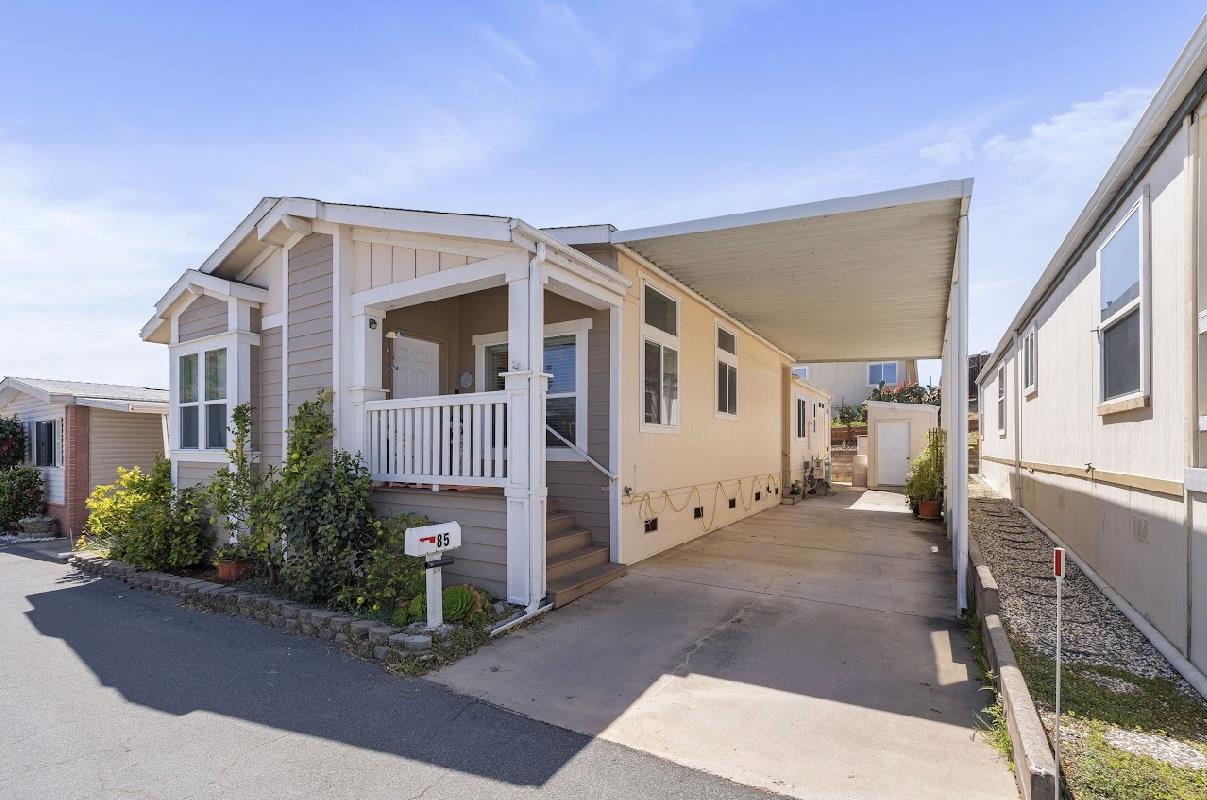 Detail Gallery Image 2 of 25 For 144 Holm Rd #85,  Watsonville,  CA 95076 - 3 Beds | 2 Baths