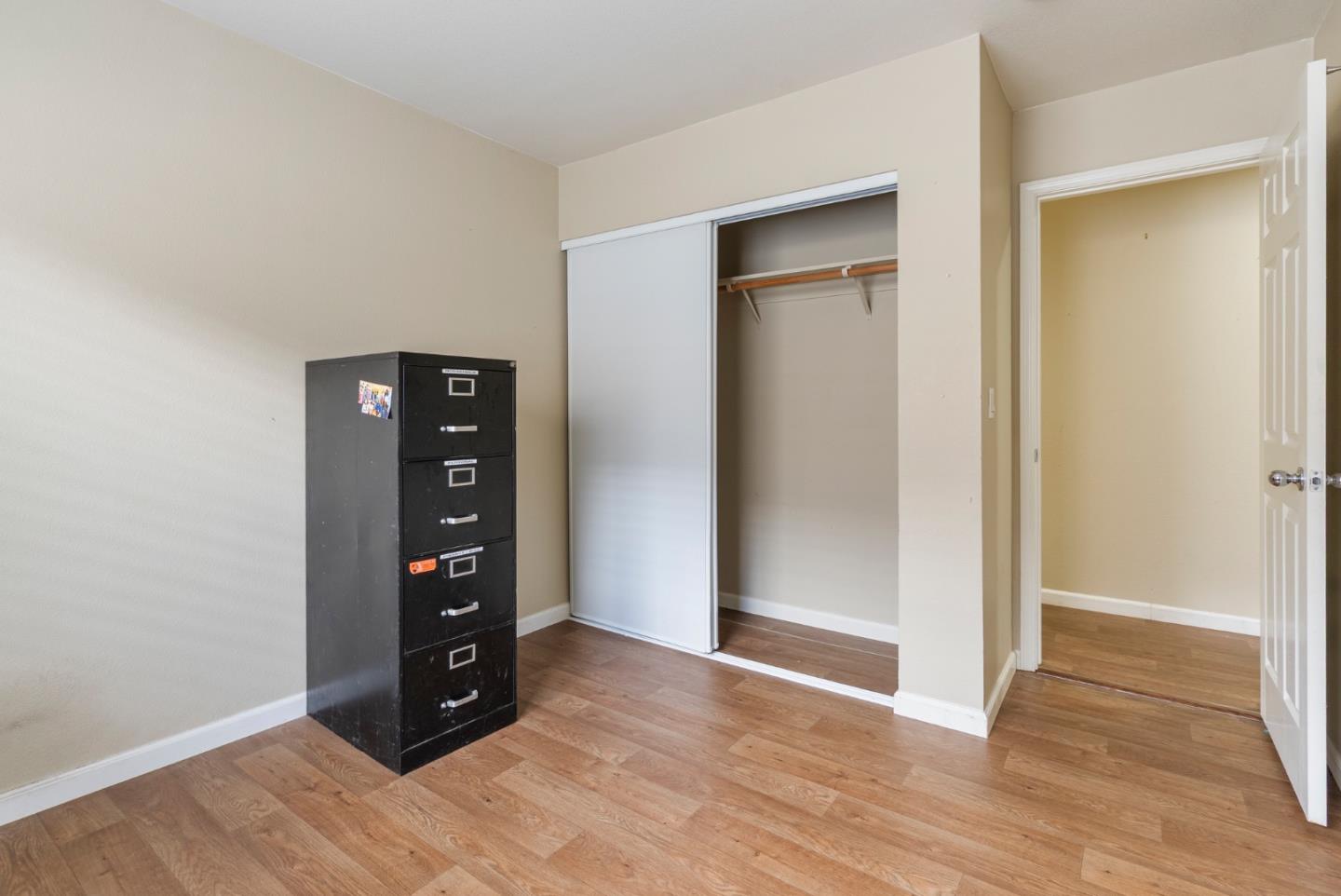Detail Gallery Image 25 of 39 For 1001 Eagle Dr, Salinas,  CA 93905 - 4 Beds | 2 Baths