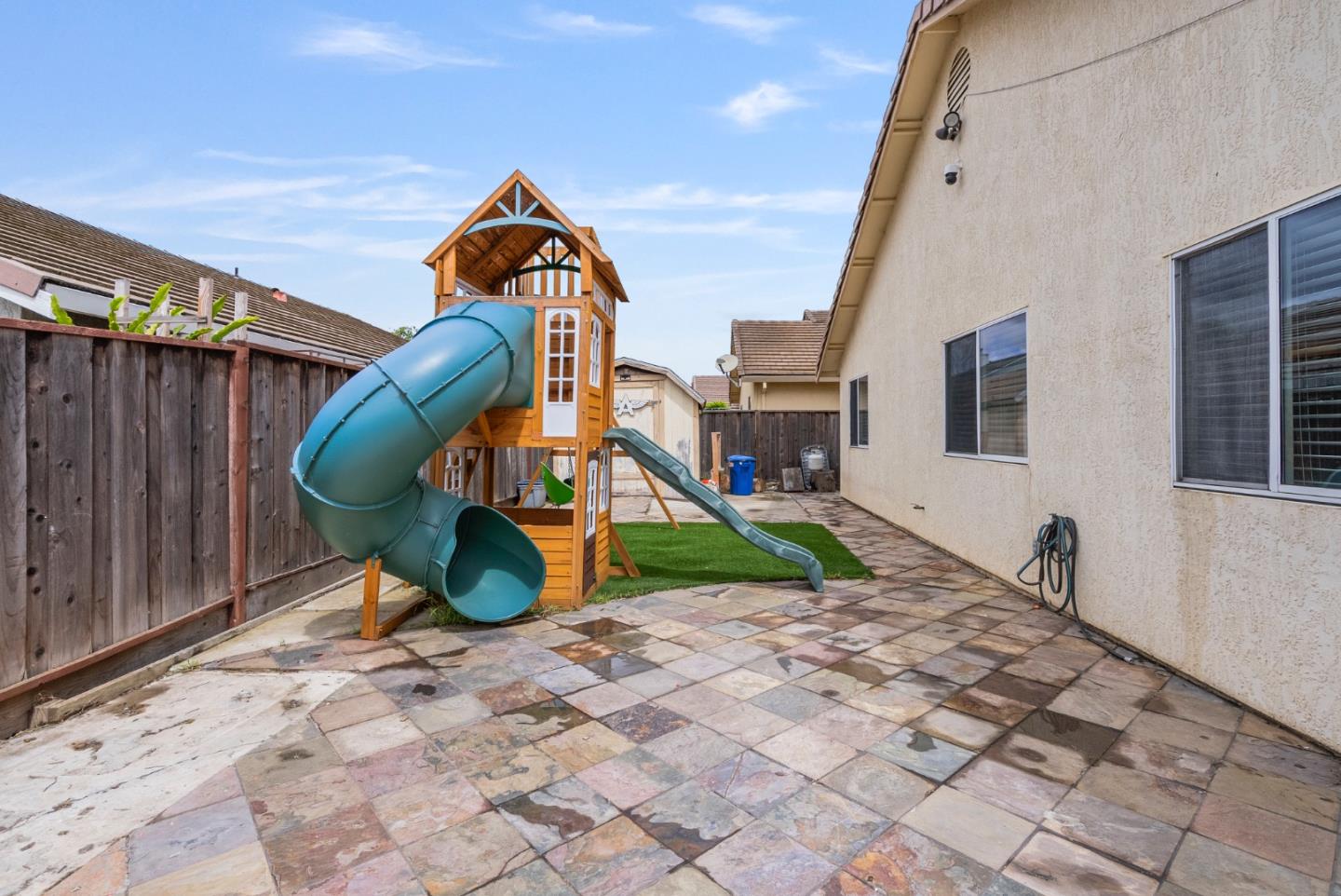 Detail Gallery Image 35 of 39 For 1001 Eagle Dr, Salinas,  CA 93905 - 4 Beds | 2 Baths
