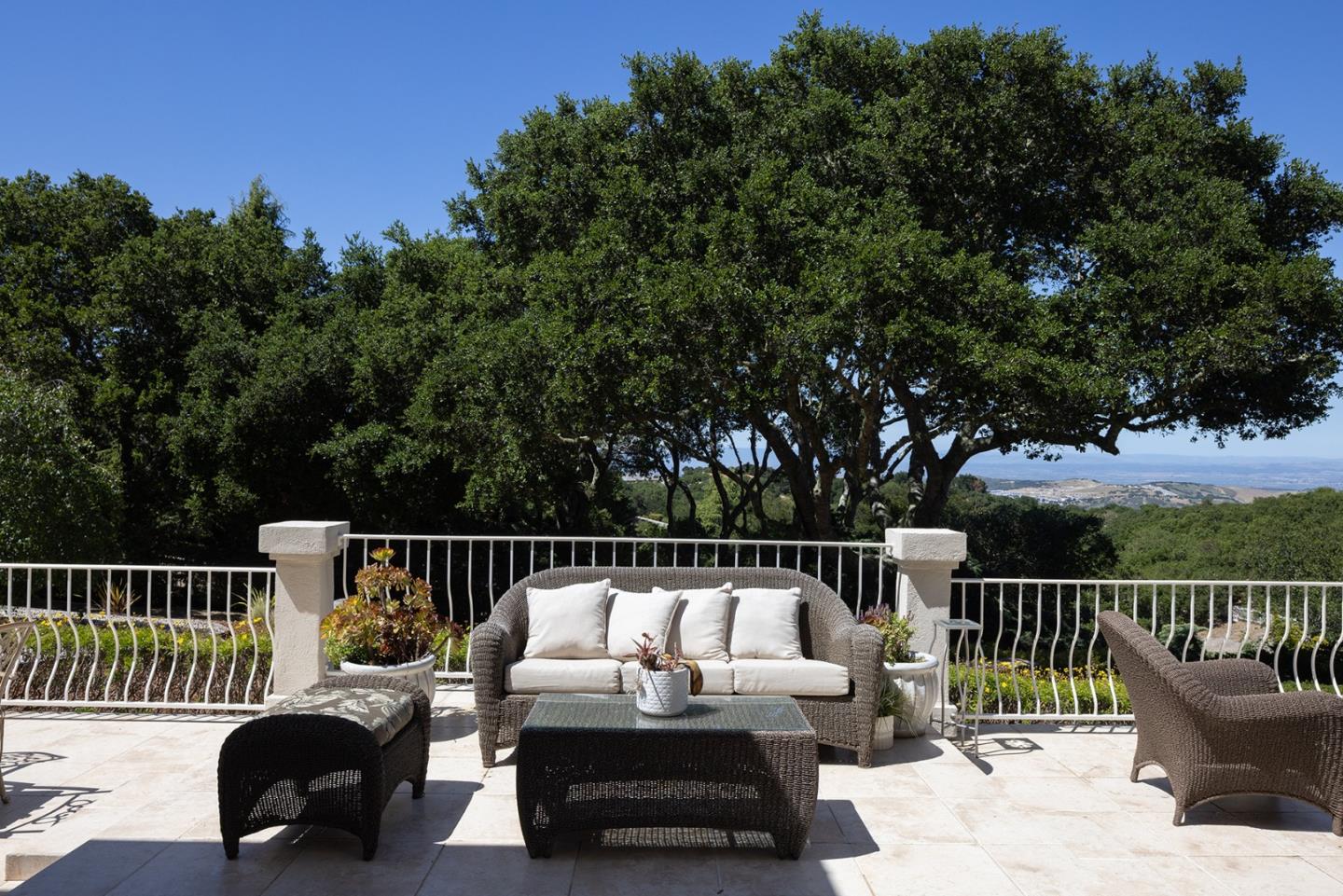 Detail Gallery Image 29 of 37 For 26048 Paseo Del Sur, Monterey,  CA 93940 - 4 Beds | 4/1 Baths