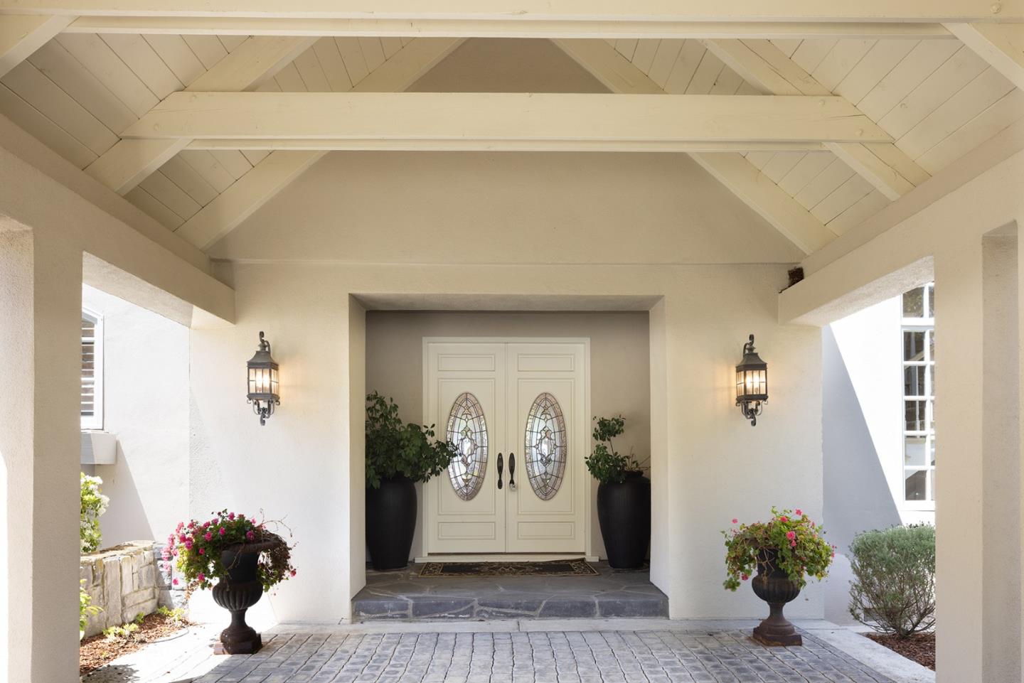 Detail Gallery Image 7 of 37 For 26048 Paseo Del Sur, Monterey,  CA 93940 - 4 Beds | 4/1 Baths
